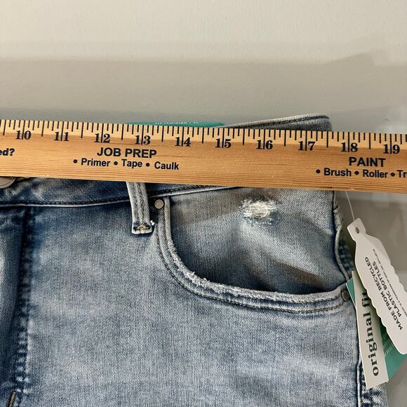 Maurices Everflex High-Rise Rolled-Hem Bermuda Shorts Plus Size 18 Super Stretch - Picture 4 of 6